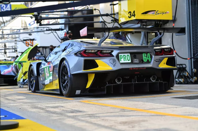 #64 Corvette Racing Chevrolet Corvette C8.R LMGTE Pro, Tommy Milner, Nicholas Tandy, Alexander Sims