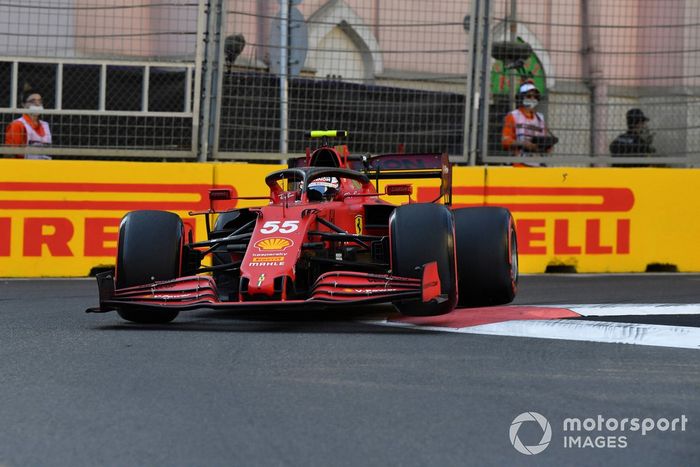 Carlos Sainz Jr., Ferrari SF21