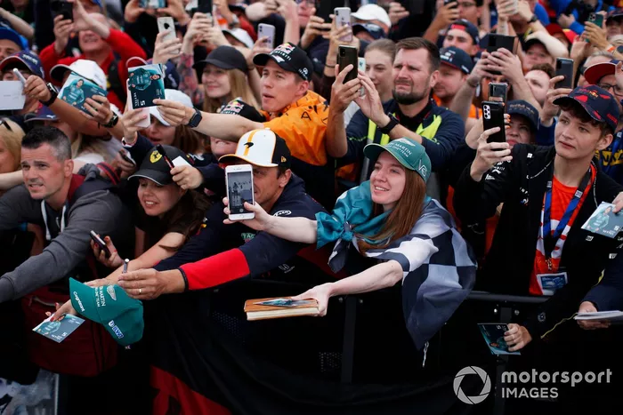 Fans