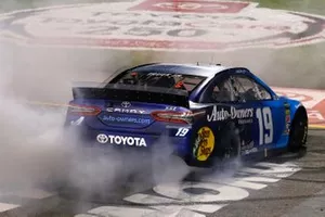 Race Winner Martin Truex Jr., Joe Gibbs Racing, Toyota Camry Auto Owners Insurance