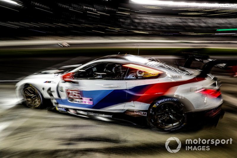 #25 BMW Team RLL BMW M8 GTE, GTLM: Augusto Farfus, Connor De Phillippi, Philipp Eng, Colton Herta, pit stop