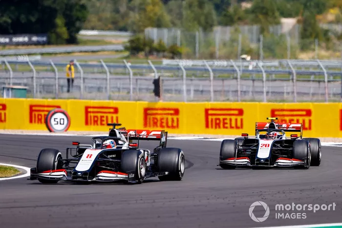 Romain Grosjean, Haas VF-20, Kevin Magnussen, Haas VF-20