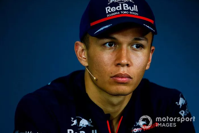 Alexander Albon, Toro Rosso alla conferenza stampa