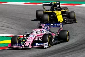 Sergio Perez, Racing Point RP19, voor Nico Hulkenberg, Renault F1 Team R.S. 19