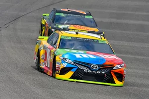 Kyle Busch, Joe Gibbs Racing, Toyota Camry M&M's and Martin Truex Jr., Furniture Row Racing, Toyota Camry Bass Pro Shops/5-hour ENERGY