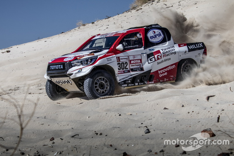 #302 Toyota Gazoo Racing Toyota Hilux: Жініель де Вільєрс, Дірк фон Зітцевіц