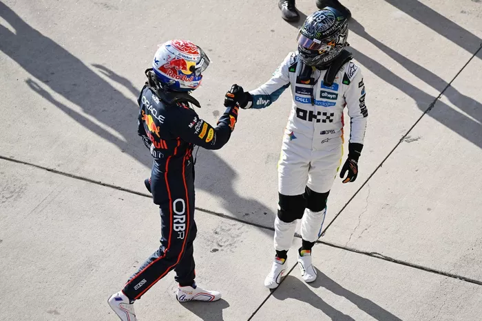 Oscar Piastri, McLaren, Max Verstappen, Red Bull Racing
