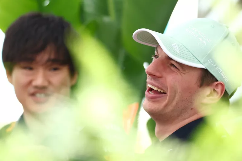 Max Verstappen, Red Bull Racing, Yuki Tsunoda, Red Bull Racing