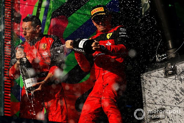 Podio: ganador Charles Leclerc, Ferrari