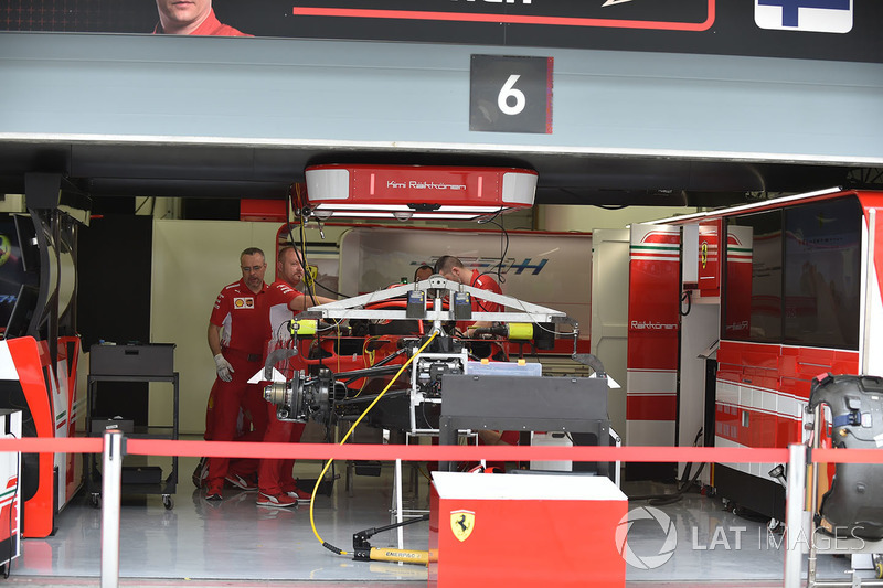 Ferrari SF71H dans le garage