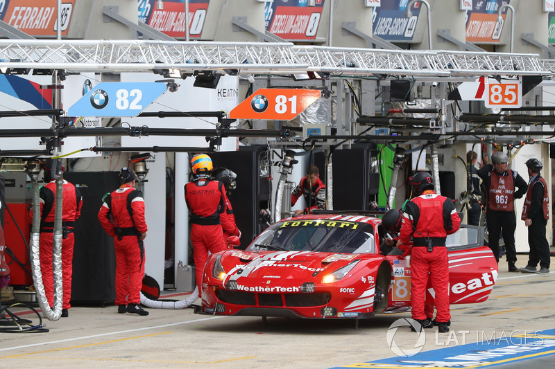 #85 Keating Motorsports Ferrari 488 GTE: Йерун Блекеломен, Бен Китинг, Лука Штольц