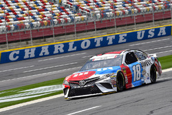 Kyle Busch, Joe Gibbs Racing, Toyota Camry M&M's Red White & Blue