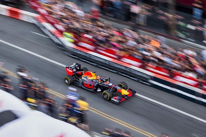 Alexander Albon, Red Bull Racing