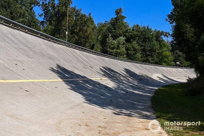 El antiguo banco de Monza