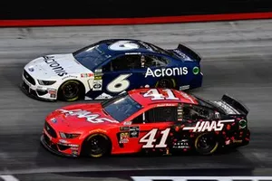  Daniel Suarez, Stewart-Haas Racing, Ford Mustang Haas Automation and  Ryan Newman, Roush Fenway Racing, Ford Mustang Acronis