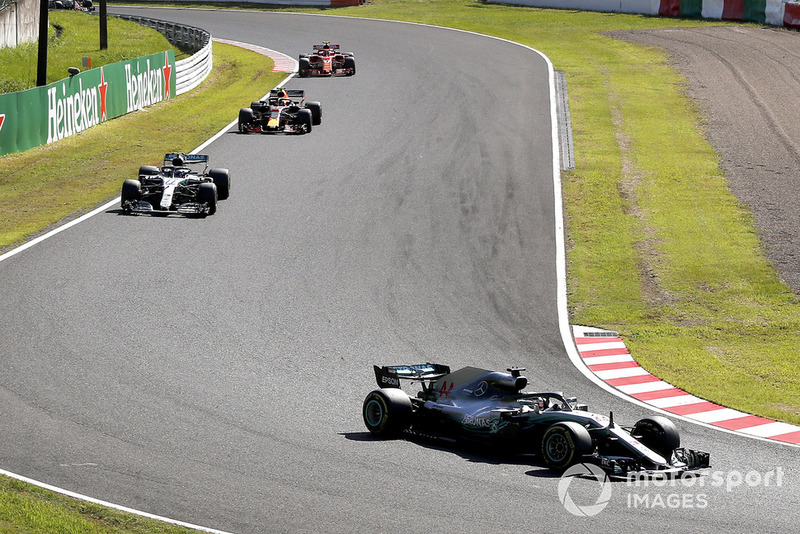 Lewis Hamilton, Mercedes-AMG F1 W09 en tête au départ
