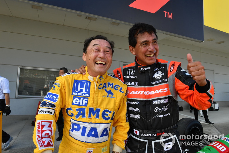 Satoru Nakajima dan Aguri Suzuki, acara demonstrasi lap Perayaan Legenda F1 ke-30