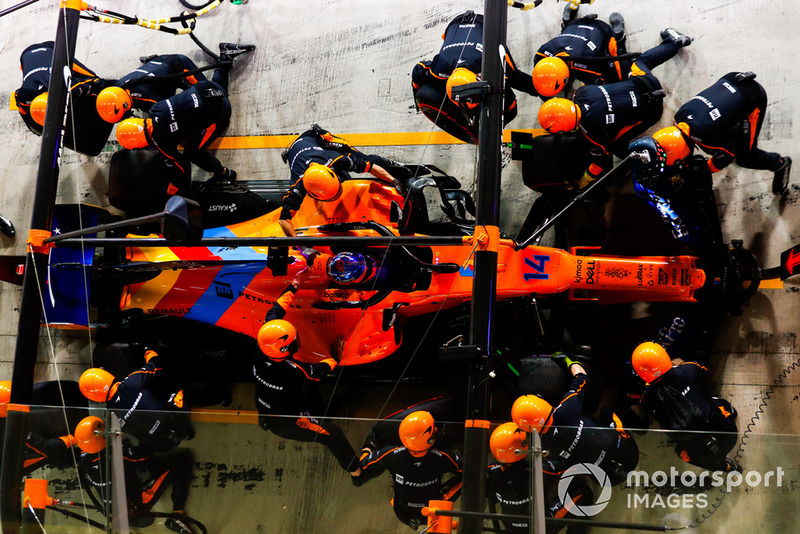 Fernando Alonso, McLaren MCL33, makes a pit stop