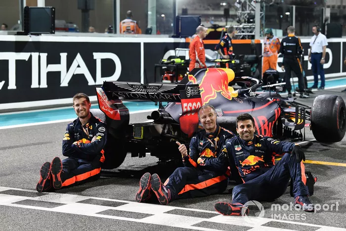 Red Bull: 2.487.815 euros (2.833.454 dólares)