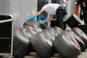Pirelli Supersoft lastikleri