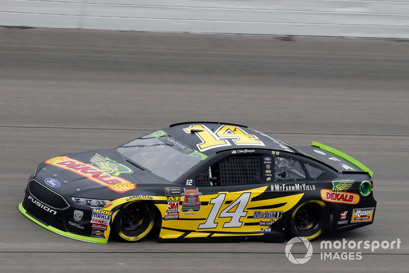 14. Clint Bowyer, Stewart-Haas Racing, Ford Fusion Dekalb