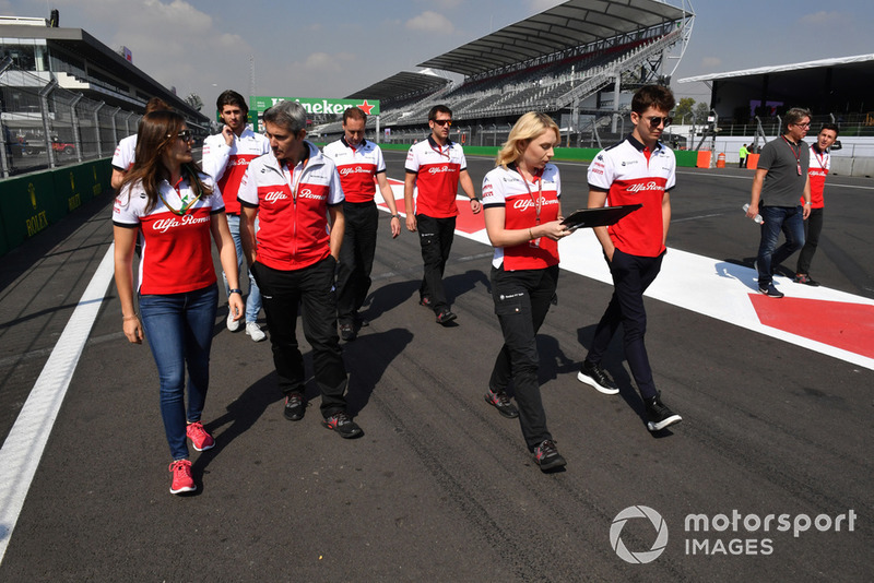 Tatiana Calderon, Sauber Test Driver and Charles Leclerc, Sauber walk the track