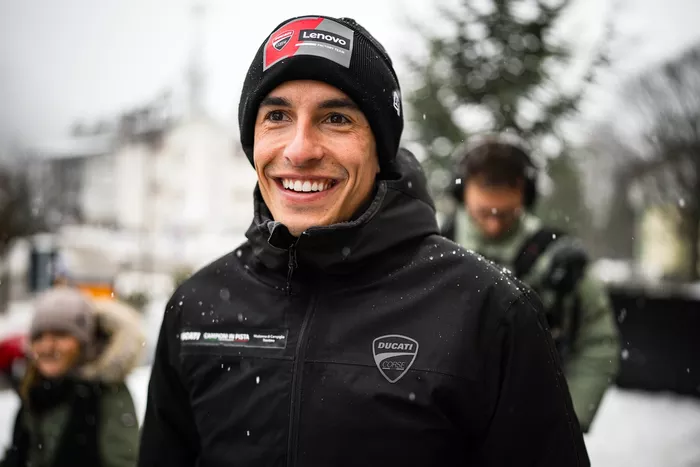 Campeones en pista con Marc Márquez y Francesco Bagnaia, equipo Ducati