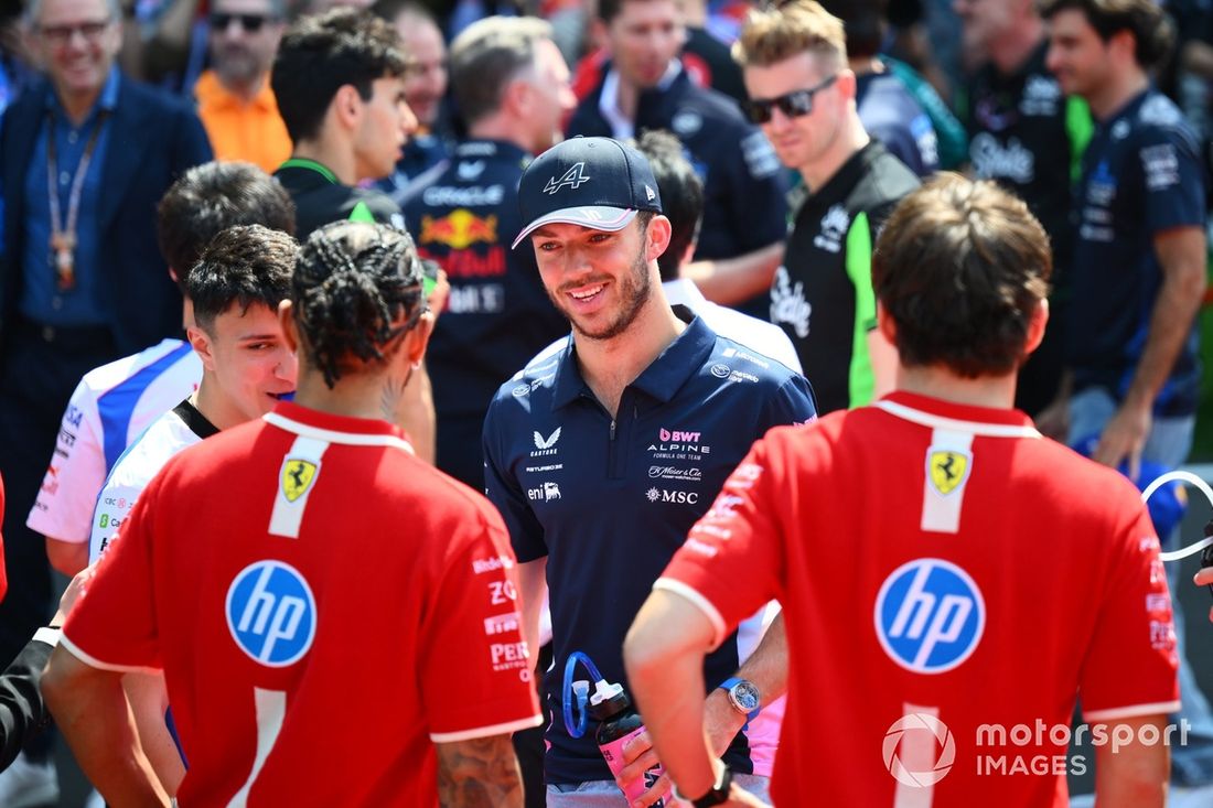 Charles Leclerc, Ferrari, Lewis Hamilton, Pierre Gasly, Alpine, Isack Hadjar, RB F1 Team