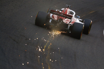 Scintille dalla monoposto di Marcus Ericsson, Sauber C37