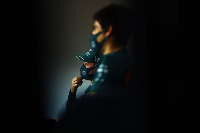 Sebastian Vettel, Aston Martin en la conferencia de prensa