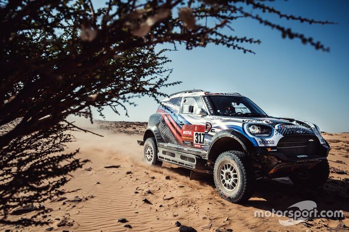 #317 X-Raid Mini JCW Rally Team Bmw: Vladimir Vasilyev, Dmitro Tsyro