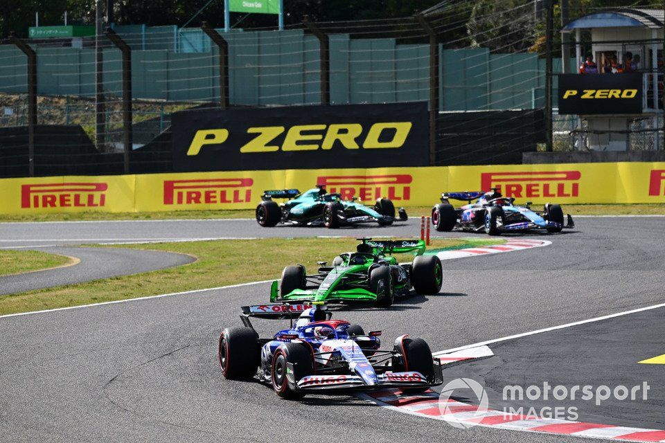 Yuki Tsunoda, RB F1 Team VCARB 01, Valtteri Bottas, Kick Sauber C44, Esteban Ocon, Alpine A524