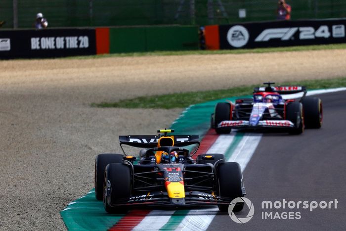 Sergio Pérez, Red Bull Racing RB20, Daniel Ricciardo, RB F1 Team VCARB 01