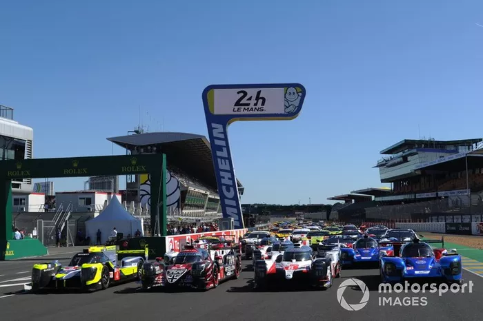 Enquanto isso, o Automóvel Clube do Oeste, organizador das 24 Horas de Le Mans, principal prova do automobilismo mundial, tem uma visão muito diferente das outras categorias. Em comunicado divulgado na semana passada, afirmaram estar monitorando a situação, mas acreditam que a epidemia não deve afetar a organização e a realização da edição de 2020 das 24 Horas