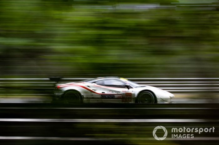 #70 MR Racing, Ferrari 488 GTE: Motoaki Ishikawa, Olivier Beretta, Eddie Cheever II 