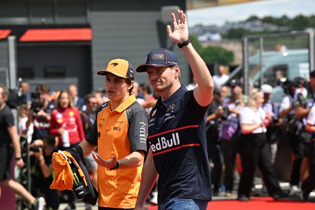 Oscar Piastri, McLaren, Max Verstappen, Red Bull Racing