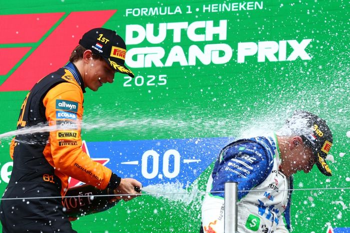 Oscar Piastri, McLaren, Isack Hadjar, Racing Bulls Team