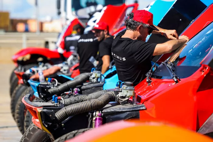 Mecánicos de Optimus