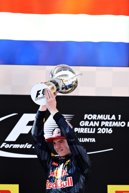 Max Verstappen, Red Bull Racing celebra su primer victoria