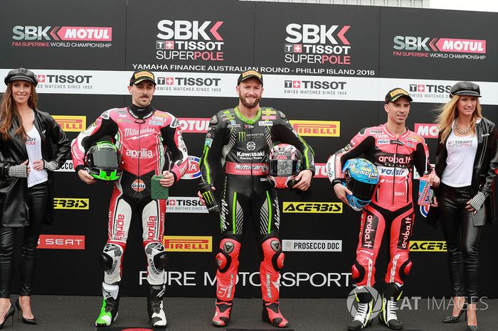 Polesitter Tom Sykes, Kawasaki Racing, second place Eugene Laverty, Milwaukee Aprilia, third place Marco Melandri, Aruba.it Racing-Ducati SBK Team