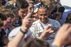 Race winner Lewis Hamilton, Mercedes-AMG F1 celebrates in parc ferme