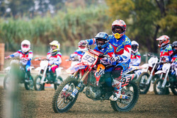 Marc Marquez con el participante