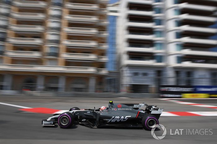 Decoración renovada del Haas F1 Team VF-17 desde mitad de temporada