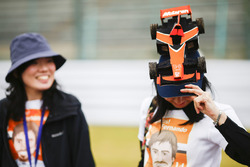 Fans of Fernando Alonso, McLaren