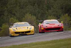 #31 TR3 Racing Ferrari 488 GT3: Daniel Mancinelli, Niccolo Schiro, #013 R. Ferri Motorsport Ferrari