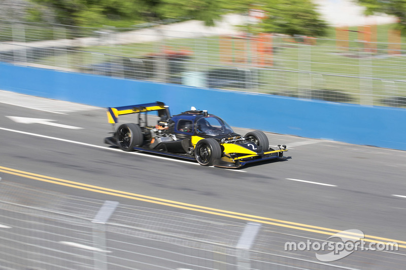 Машина розвитку Roborace: DevBot 2