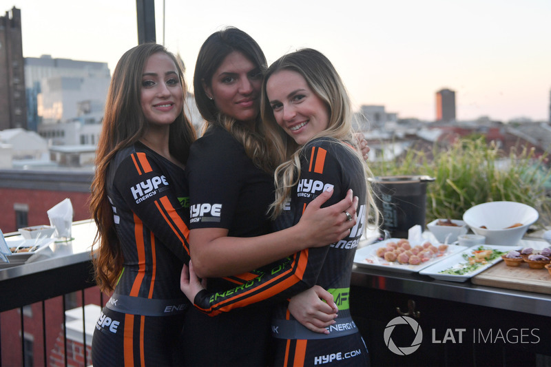 Дівчата Hype Energy Drink на Hype Energy Drink Event