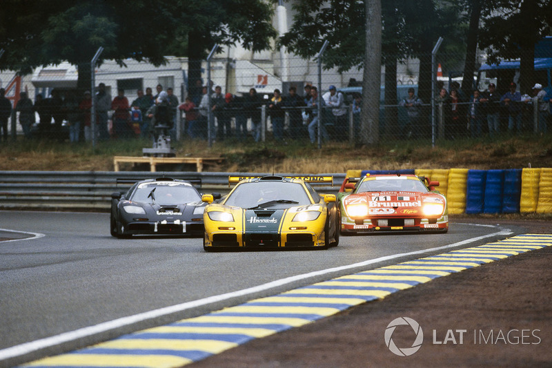 #51 Harrods McLaren F1 GTR: Andy Wallace, Derek Bell, Justin Bell