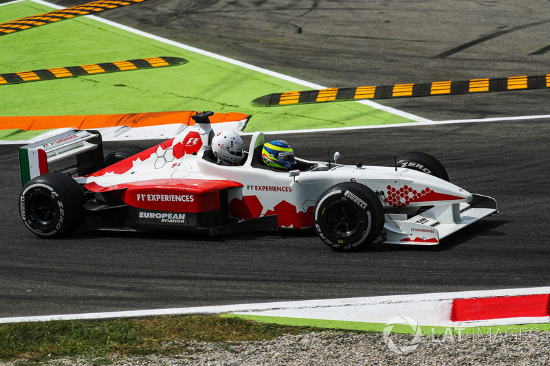 Zsolt Baumgartner, F1 Experiences 2-Seater driver