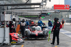 #8 Toyota Gazoo Racing Toyota TS050 Hybrid: Anthony Davidson, Nicolas Lapierre, Kazuki Nakajima